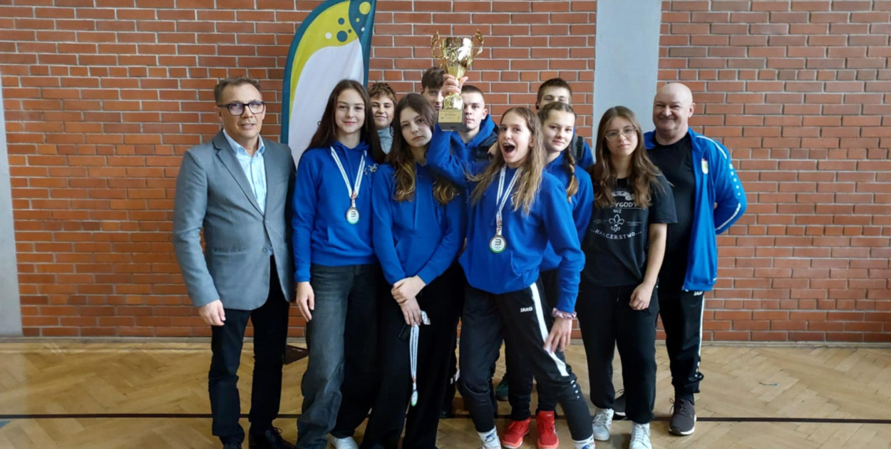 CZTERY MEDALE I 19 PUNKTÓW