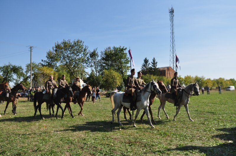 Grabowski Piknik Historyczno-Sportowy. Największą atrakcją była rekonstrukcja historyczna (obejrzyj zdjęcia)