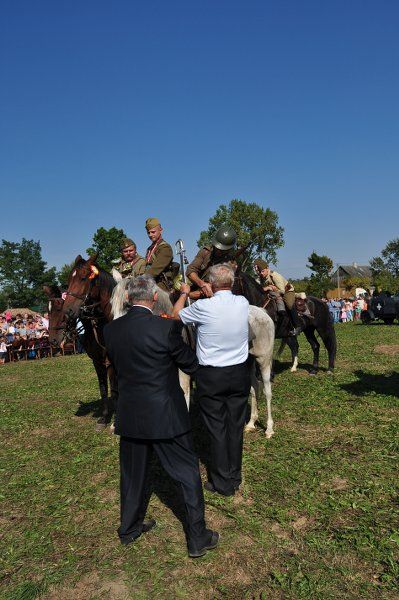 Grabowski Piknik Historyczno-Sportowy. Największą atrakcją była rekonstrukcja historyczna (obejrzyj zdjęcia)