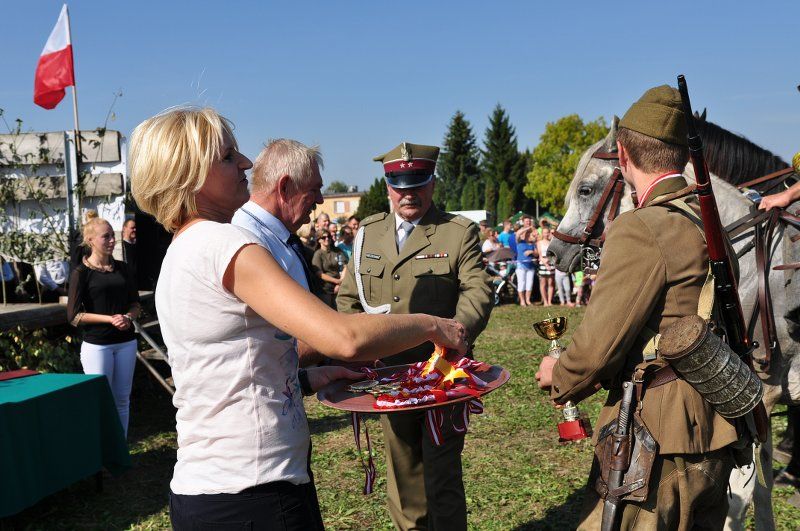 Grabowski Piknik Historyczno-Sportowy. Największą atrakcją była rekonstrukcja historyczna (obejrzyj zdjęcia)