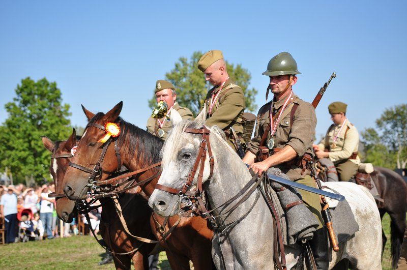Grabowski Piknik Historyczno-Sportowy. Największą atrakcją była rekonstrukcja historyczna (obejrzyj zdjęcia)