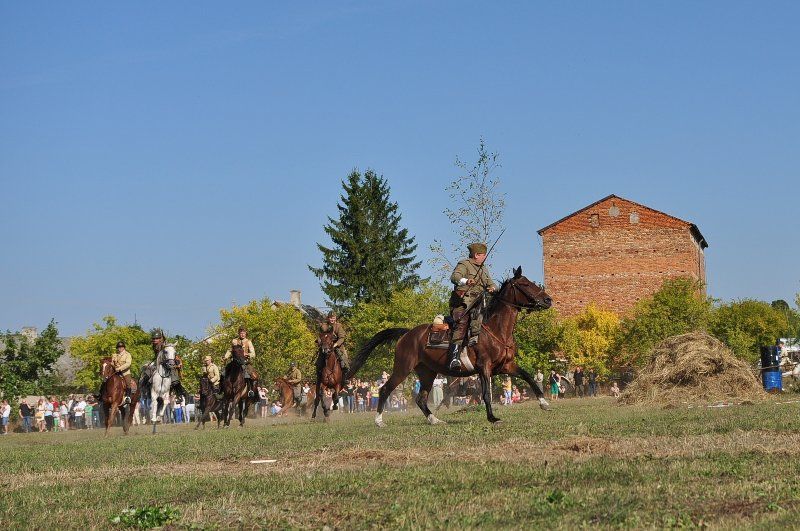 Grabowski Piknik Historyczno-Sportowy. Największą atrakcją była rekonstrukcja historyczna (obejrzyj zdjęcia)