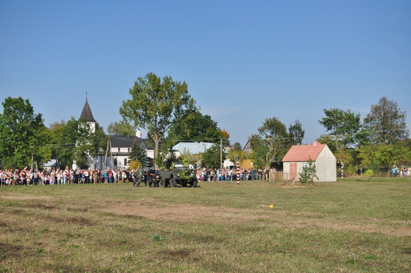 Grabowski Piknik Historyczno-Sportowy. Największą atrakcją była rekonstrukcja historyczna (obejrzyj zdjęcia)