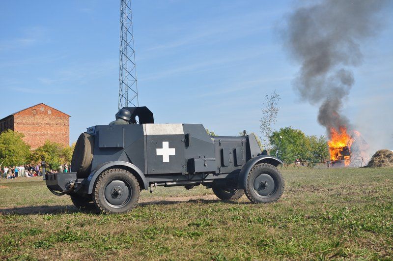 Grabowski Piknik Historyczno-Sportowy. Największą atrakcją była rekonstrukcja historyczna (obejrzyj zdjęcia)