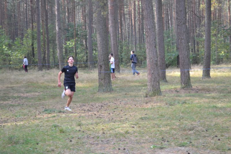 Kozioł: niesamowita walka młodych biegaczy