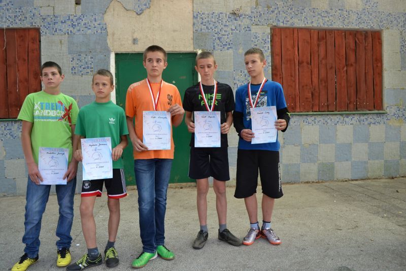 Kozioł: niesamowita walka młodych biegaczy