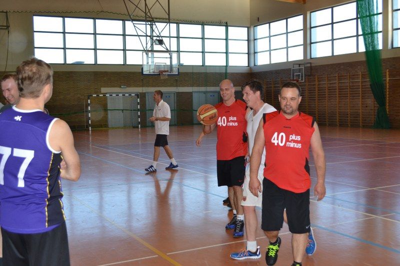 Puchar burmistrza powędrował do drużyny ?40 plus minus B?