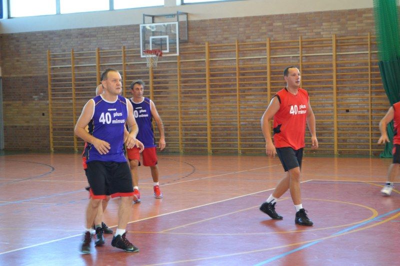 Puchar burmistrza powędrował do drużyny ?40 plus minus B?