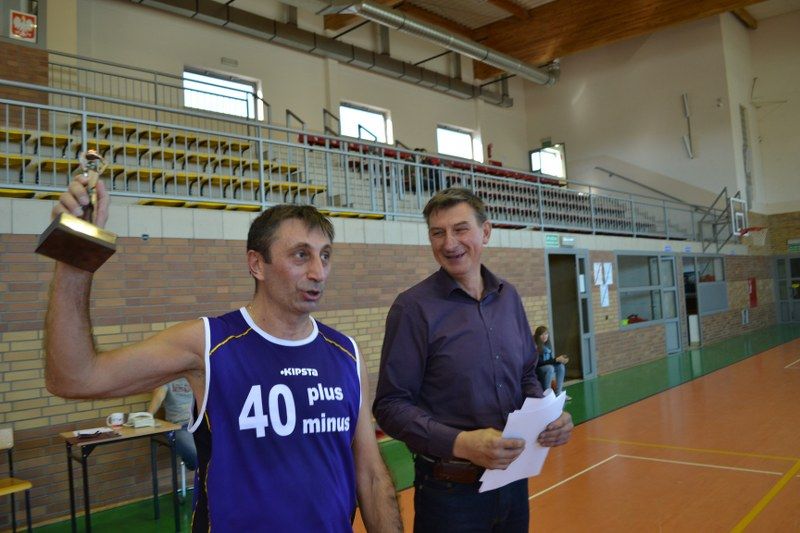 Puchar burmistrza powędrował do drużyny ?40 plus minus B?
