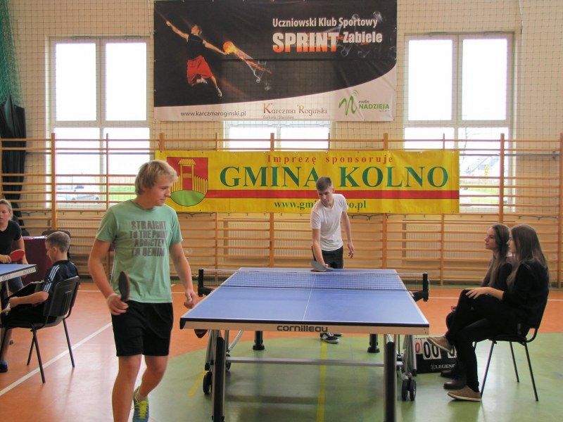 Wczoraj w Zabielu odbył się  IV Jesienny Turniej Tenisa Stołowego organizowany przez Uczniowski Klub Sportowy ?Sprint?