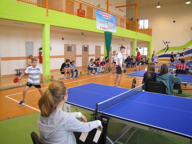 Wczoraj w Zabielu odbył się  IV Jesienny Turniej Tenisa Stołowego organizowany przez Uczniowski Klub Sportowy ?Sprint?