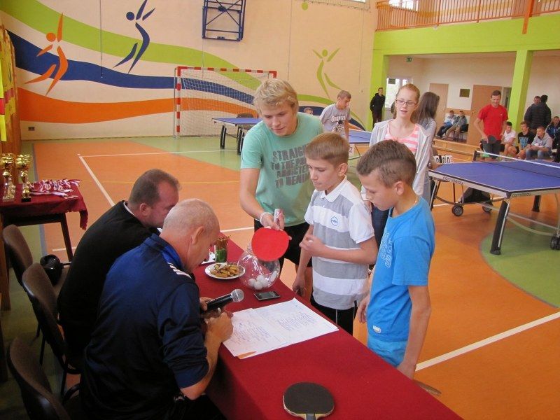Wczoraj w Zabielu odbył się  IV Jesienny Turniej Tenisa Stołowego organizowany przez Uczniowski Klub Sportowy ?Sprint?
