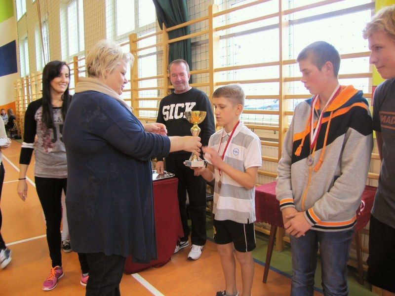 Wczoraj w Zabielu odbył się  IV Jesienny Turniej Tenisa Stołowego organizowany przez Uczniowski Klub Sportowy ?Sprint?