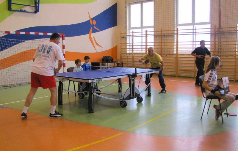Wczoraj w Zabielu odbył się  IV Jesienny Turniej Tenisa Stołowego organizowany przez Uczniowski Klub Sportowy ?Sprint?