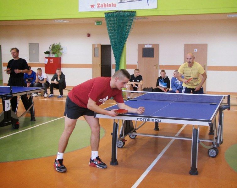 Wczoraj w Zabielu odbył się  IV Jesienny Turniej Tenisa Stołowego organizowany przez Uczniowski Klub Sportowy ?Sprint?