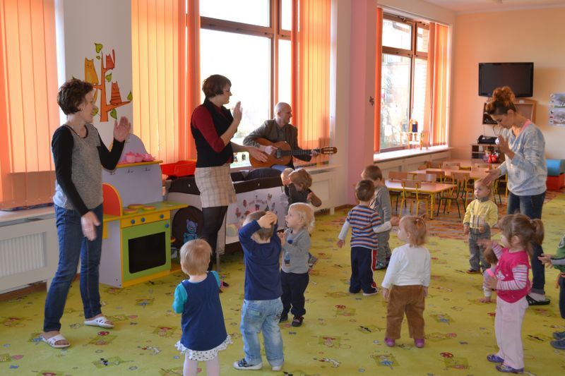 Uśmiechy na twarzach dzieci. Czego chcieć więcej?