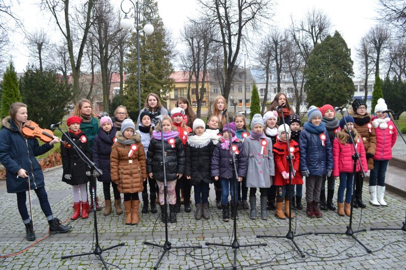Zobacz  relacje z Narodowego Dnia Niepodległości w Kolnie (foto i video)