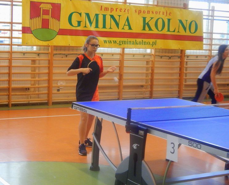 Powiatowa Gimnazjada w Drużynowym Tenisie Stołowym. Do rozgrywek zgłosiły się 4 drużyny dziewcząt i po raz pierwszy aż 7 drużyn chłopców