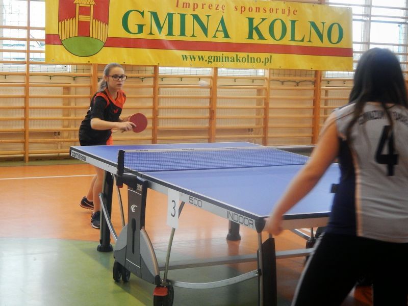 Powiatowa Gimnazjada w Drużynowym Tenisie Stołowym. Do rozgrywek zgłosiły się 4 drużyny dziewcząt i po raz pierwszy aż 7 drużyn chłopców