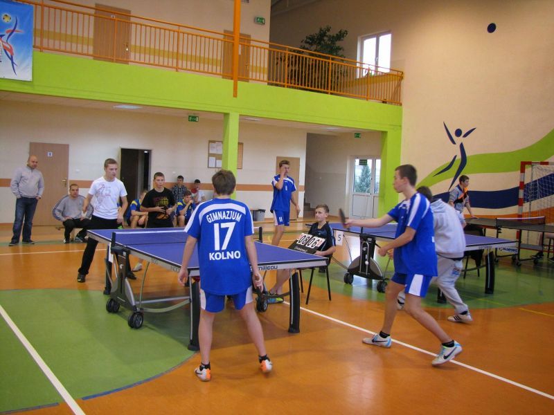 Powiatowa Gimnazjada w Drużynowym Tenisie Stołowym. Do rozgrywek zgłosiły się 4 drużyny dziewcząt i po raz pierwszy aż 7 drużyn chłopców