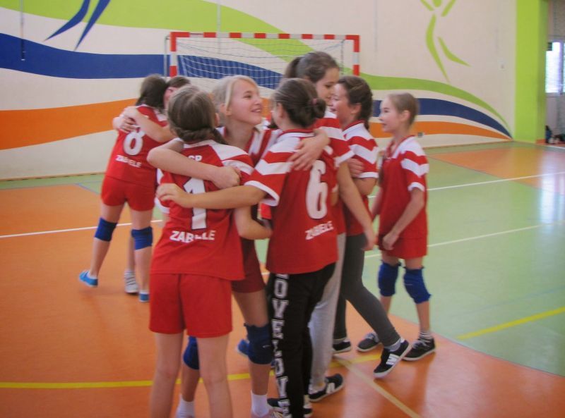 Najlepsze okazały się dziewczęta z Borkowa i chłopcy z Zabiela