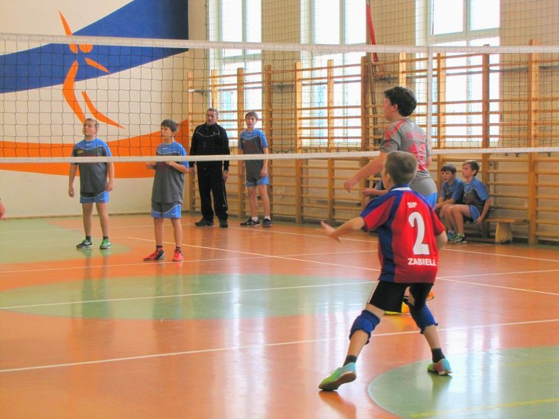 Najlepsze okazały się dziewczęta z Borkowa i chłopcy z Zabiela
