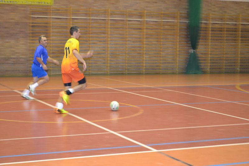 Odwróć tabelę, Mleczarnia na czele. Hat trick Marka Cichego