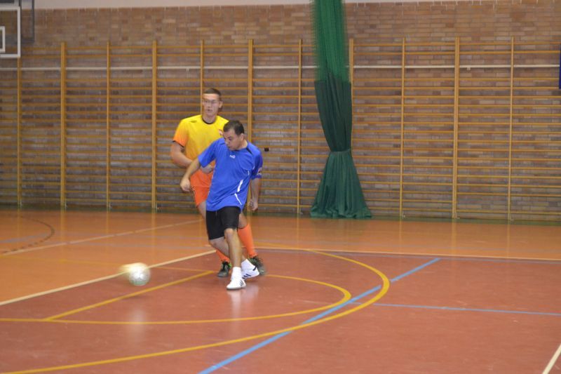 Odwróć tabelę, Mleczarnia na czele. Hat trick Marka Cichego