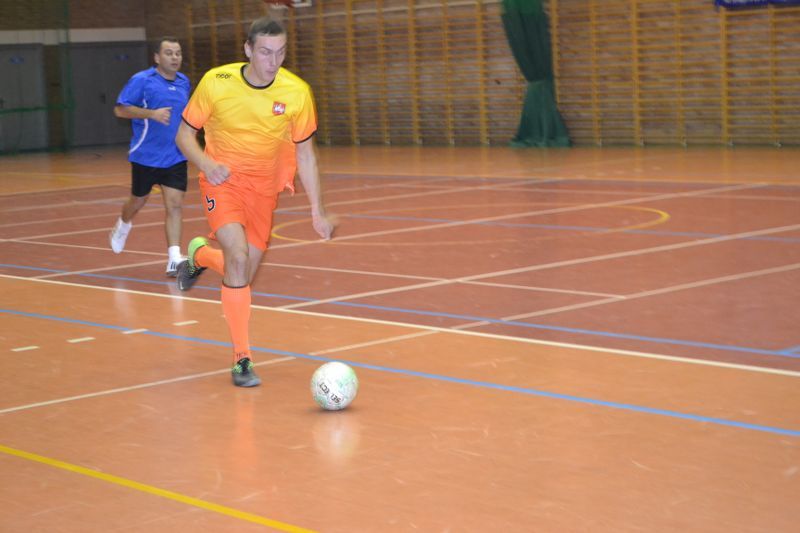 Odwróć tabelę, Mleczarnia na czele. Hat trick Marka Cichego