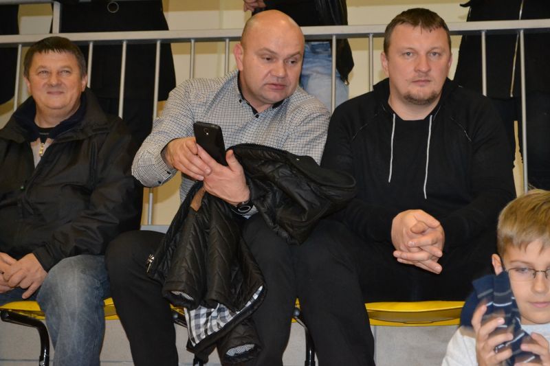 Odwróć tabelę, Mleczarnia na czele. Hat trick Marka Cichego