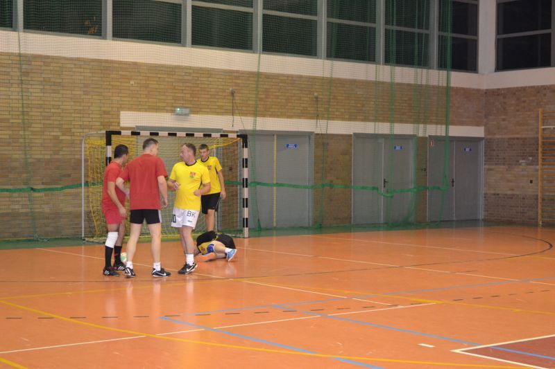 Odwróć tabelę, Mleczarnia na czele. Hat trick Marka Cichego