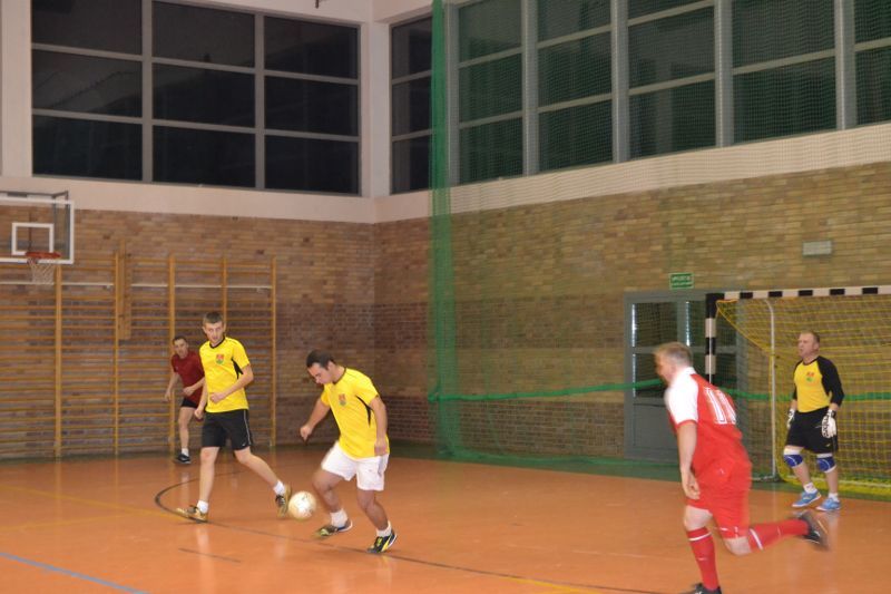 Odwróć tabelę, Mleczarnia na czele. Hat trick Marka Cichego