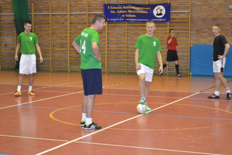 Odwróć tabelę, Mleczarnia na czele. Hat trick Marka Cichego