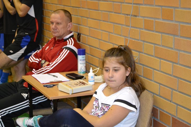 Odwróć tabelę, Mleczarnia na czele. Hat trick Marka Cichego