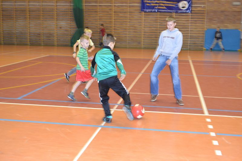 Odwróć tabelę, Mleczarnia na czele. Hat trick Marka Cichego