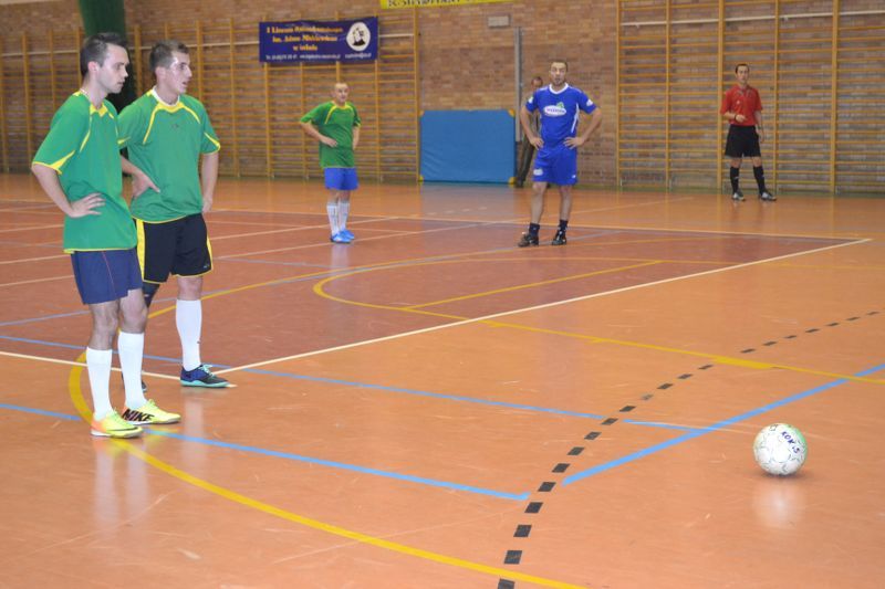Odwróć tabelę, Mleczarnia na czele. Hat trick Marka Cichego