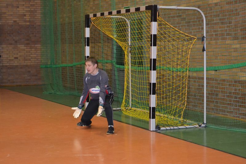 Odwróć tabelę, Mleczarnia na czele. Hat trick Marka Cichego