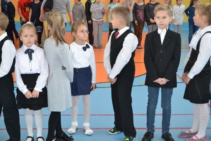 Ślubowanie klas pierwszych w Dwójce (zobacz zdjęcia i video)