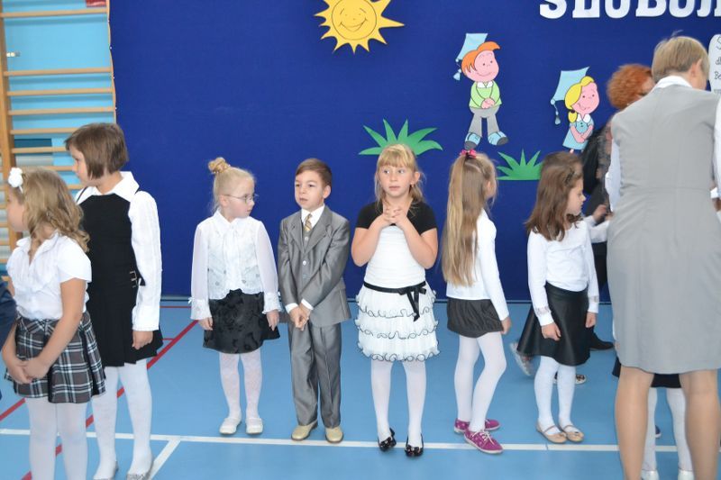 Ślubowanie klas pierwszych w Dwójce (zobacz zdjęcia i video)