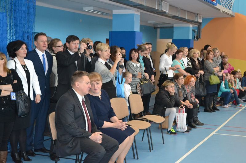 Ślubowanie klas pierwszych w Dwójce (zobacz zdjęcia i video)