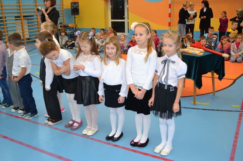 Ślubowanie klas pierwszych w Dwójce (zobacz zdjęcia i video)