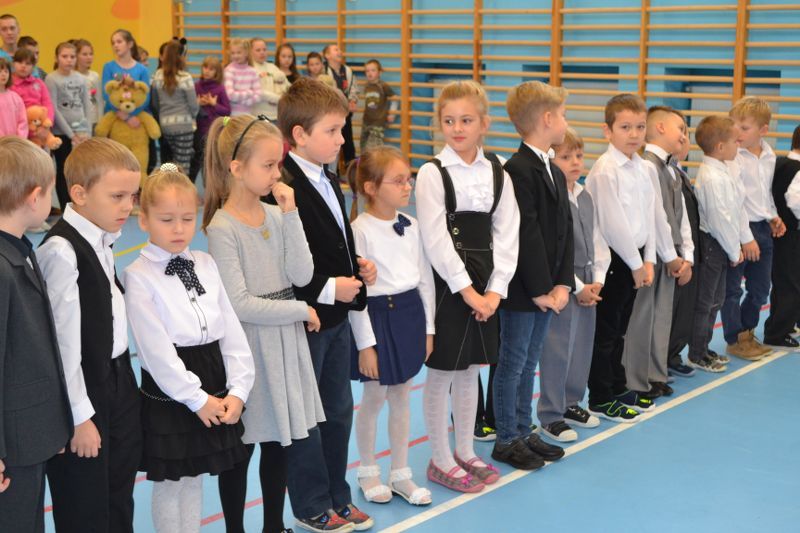 Ślubowanie klas pierwszych w Dwójce (zobacz zdjęcia i video)