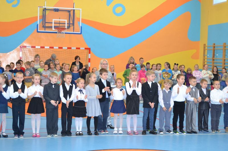 Ślubowanie klas pierwszych w Dwójce (zobacz zdjęcia i video)