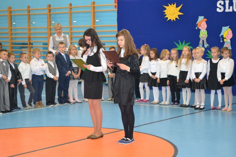 Ślubowanie klas pierwszych w Dwójce (zobacz zdjęcia i video)