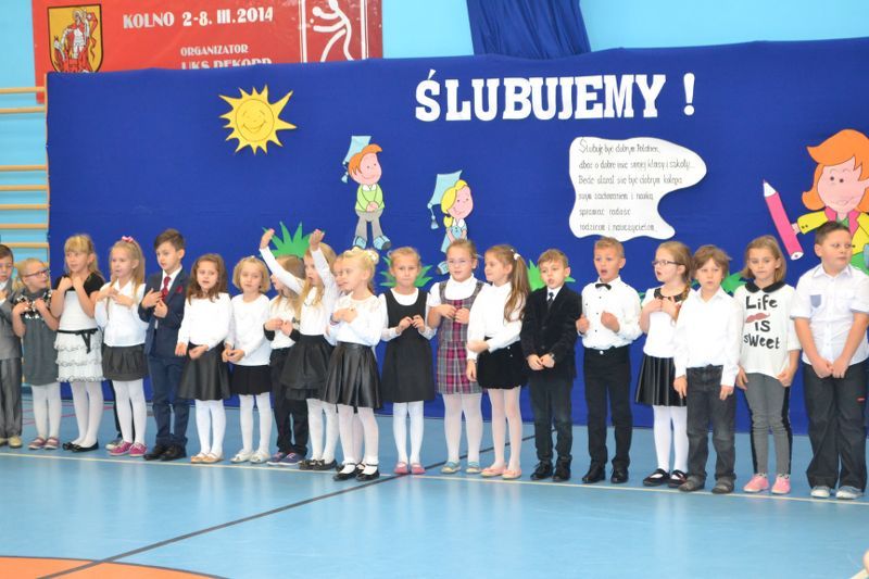 Ślubowanie klas pierwszych w Dwójce (zobacz zdjęcia i video)