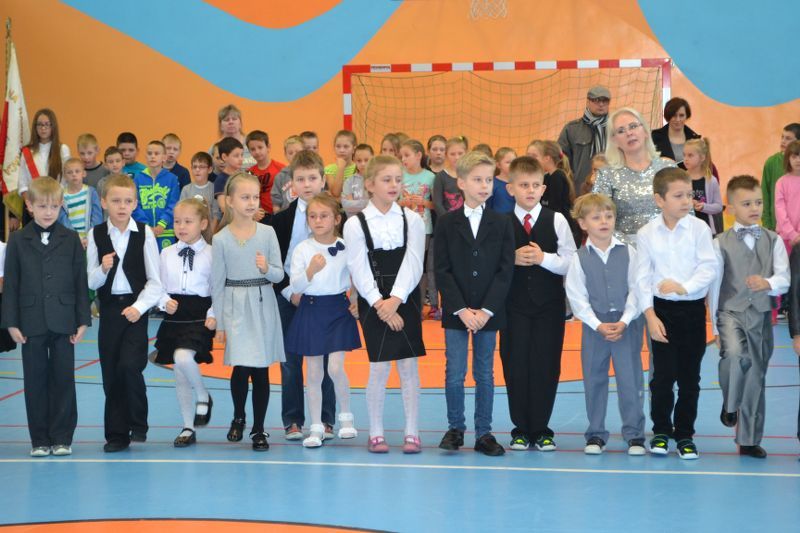 Ślubowanie klas pierwszych w Dwójce (zobacz zdjęcia i video)