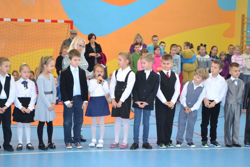 Ślubowanie klas pierwszych w Dwójce (zobacz zdjęcia i video)