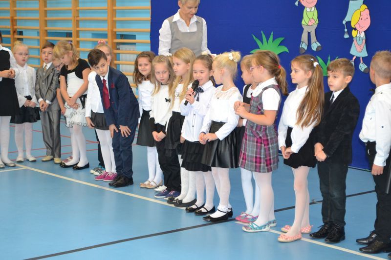 Ślubowanie klas pierwszych w Dwójce (zobacz zdjęcia i video)