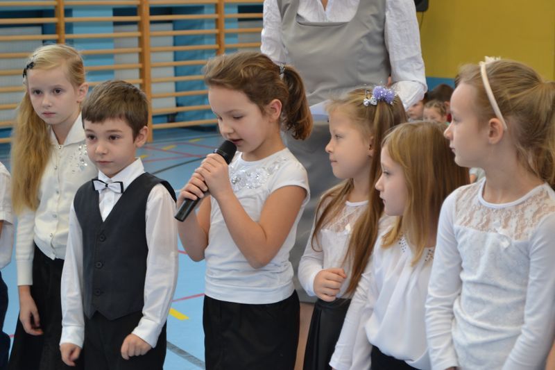 Ślubowanie klas pierwszych w Dwójce (zobacz zdjęcia i video)