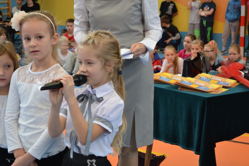 Ślubowanie klas pierwszych w Dwójce (zobacz zdjęcia i video)